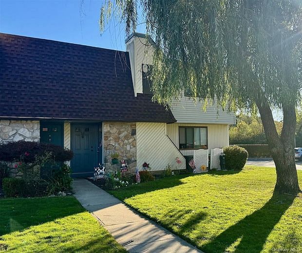 49 Pointe Circle So #49