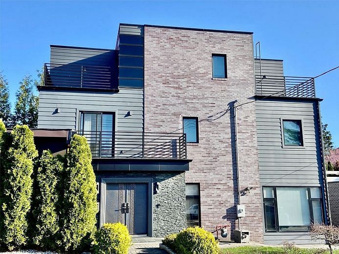 4902 Marathon Parkway