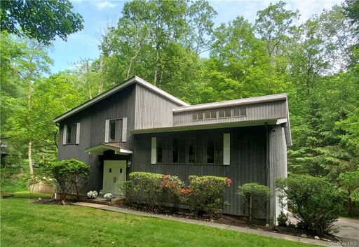 Image 1 of 17 for 1055 Hardscrabble Road in Westchester, Chappaqua, NY, 10514