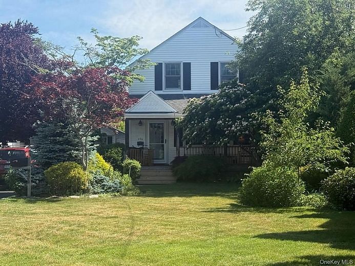 496 Windsor Place