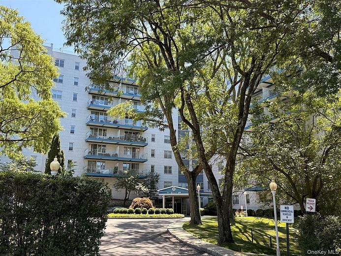 499 N Broadway #5L