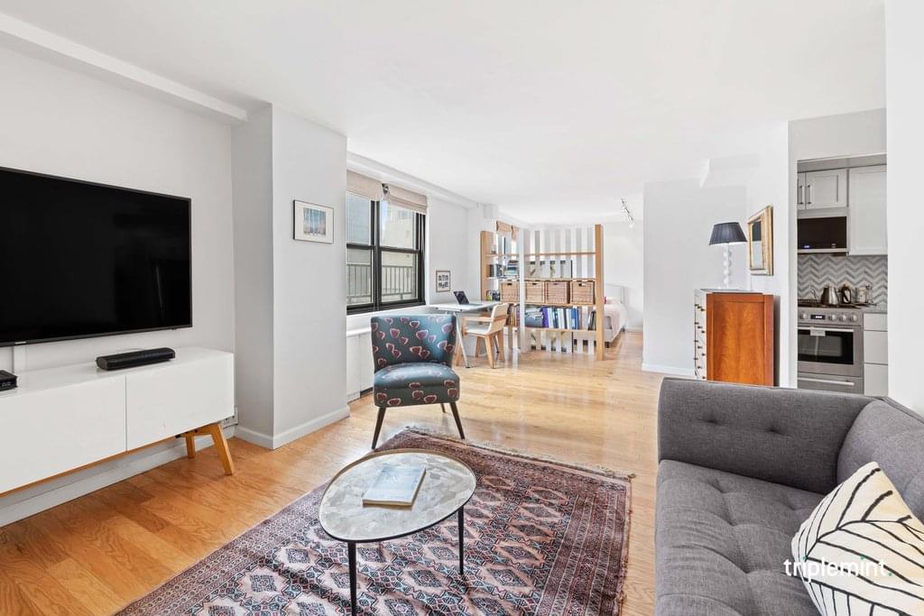 220 East 57th Street #18A in Manhattan, New York, NY 10022