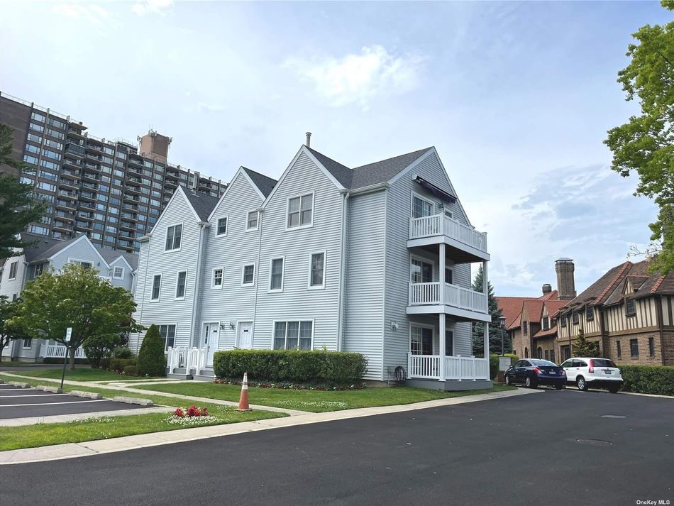 Image 1 of 22 for 168-03 Powells Cove Boulevard #14 in Queens, Whitestone, NY, 11357