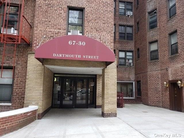 67-30 Dartmouth Street #2D in Queens, Forest Hills, NY 11375