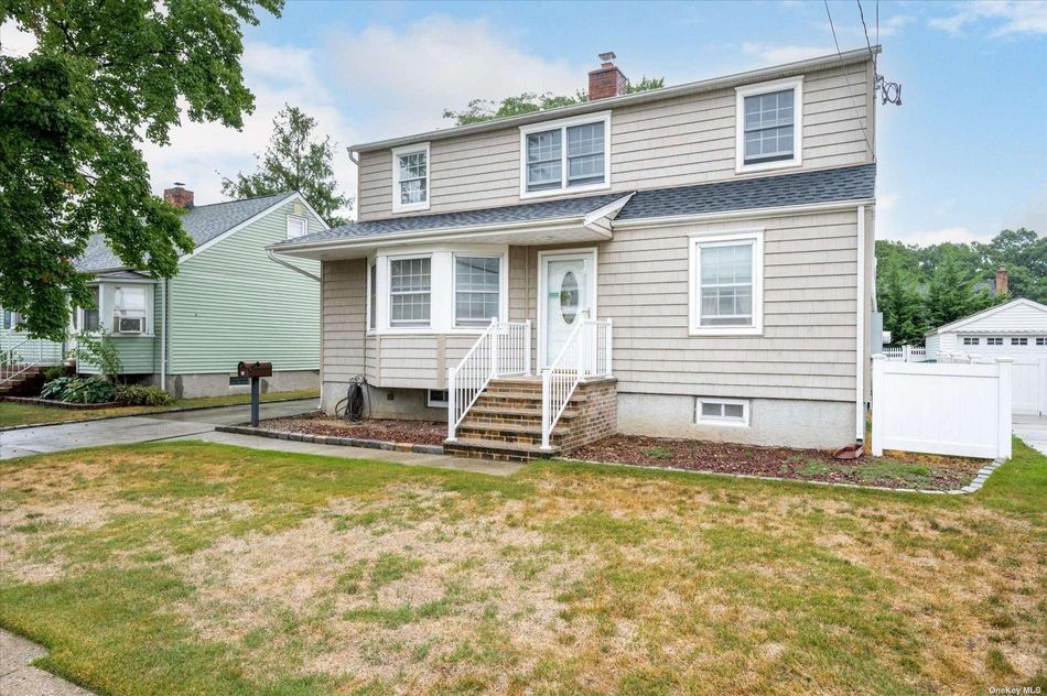 Image 1 of 21 for 22 Cambridge Avenue in Long Island, Bethpage, NY, 11714