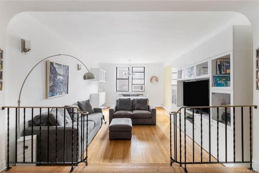 Image 1 of 7 for 357 W 55th Street #5J in Manhattan, New York, NY, 10019