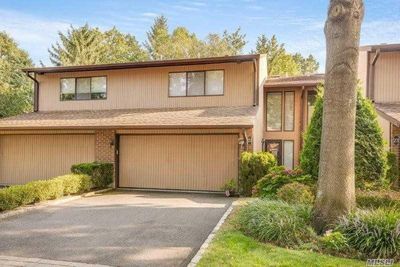 Image 1 of 20 for 22 Wimbledon Dr in Long Island, Roslyn, NY, 11576