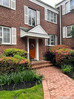 Image 1 of 14 for 40 Nathan Hale Dr #62B in Long Island, Huntington, NY, 11743