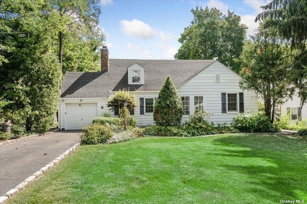 Image 1 of 20 for 40 Derby Road in Long Island, Port Washington, NY, 11050
