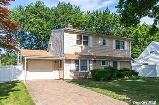 Image 1 of 15 for 26 Bamboo Ln in Long Island, Hicksville, NY, 11801