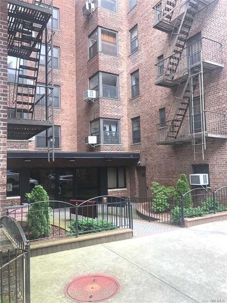 Image 1 of 19 for 32-20 91 St #307 in Queens, E. Elmhurst, NY, 11369