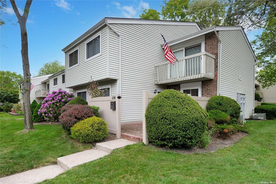Image 1 of 19 for 229 Springmeadow Drive #B in Long Island, Holbrook, NY, 11741