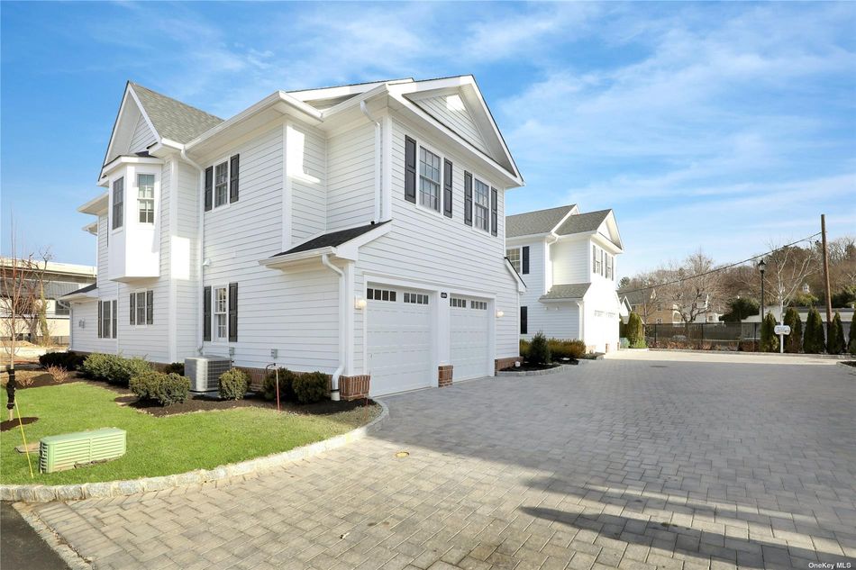 Image 1 of 29 for 1301 Mill Creek N #1301 in Long Island, Roslyn, NY, 11576