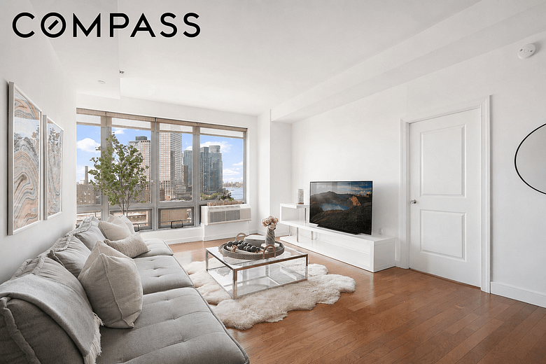 5-49 Borden Avenue #8G