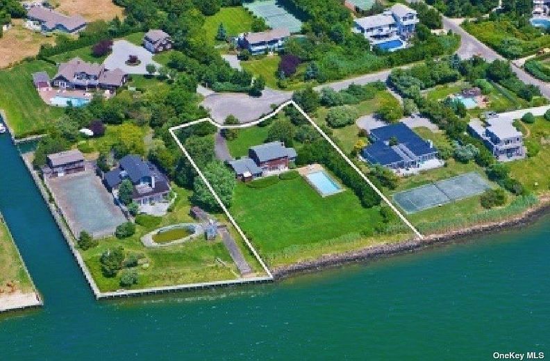 5 Bayberry Lane