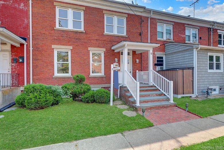 5 Columbia Street