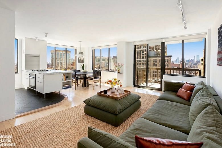 5 East 22nd Street #23C