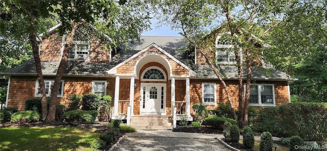 5 Emily Court