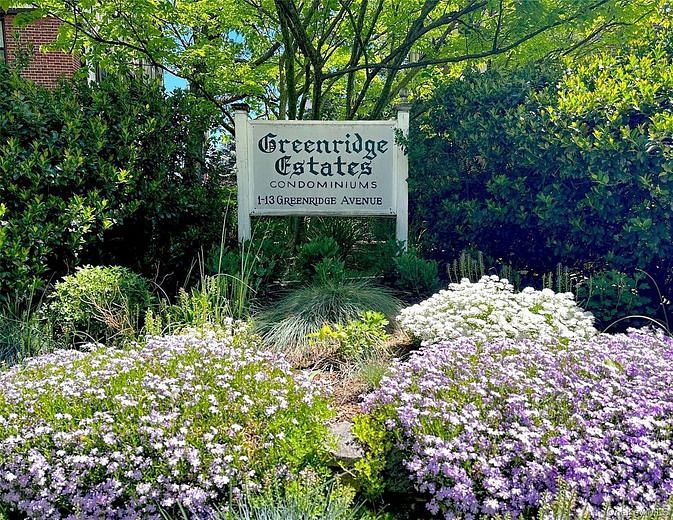 5 Greenridge Avenue #B4