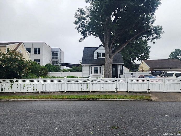 5 Konig Court