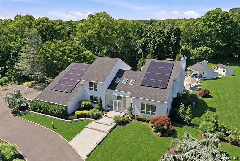 5 Meadow Gate West