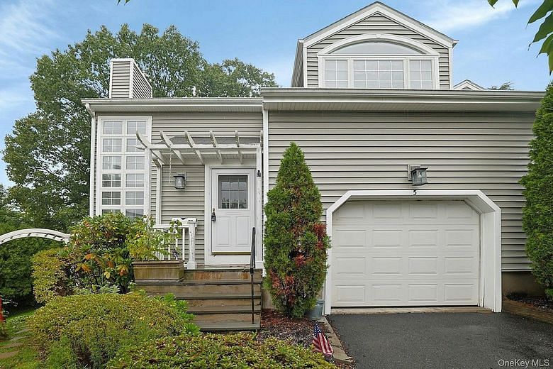 5 Pinewood Drive