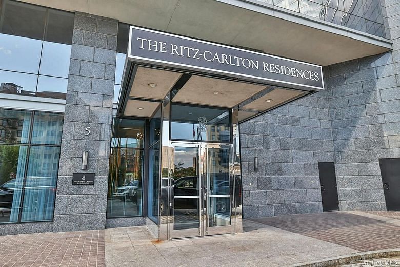 5 Renaissance Square #12A