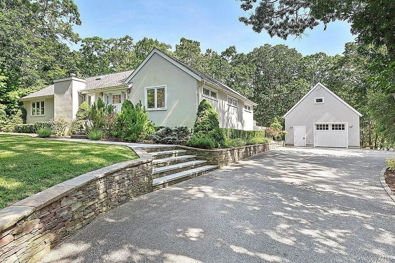 5 Rowman Court