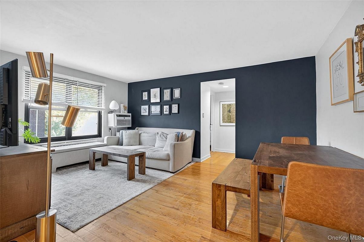 Image 1 of 18 for 5 Terrace Circle #3A in Long Island, Great Neck, NY, 11021