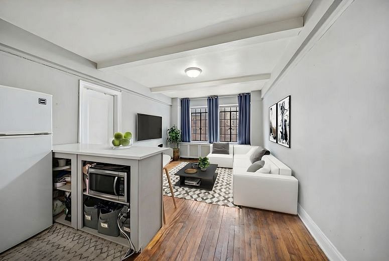 5 Tudor City Place #912