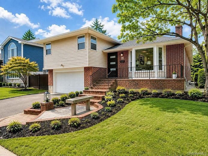 5 Warren Pl Plainview