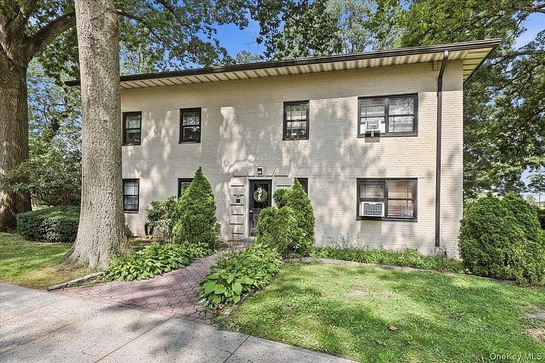 5 Whitehall Road #1L