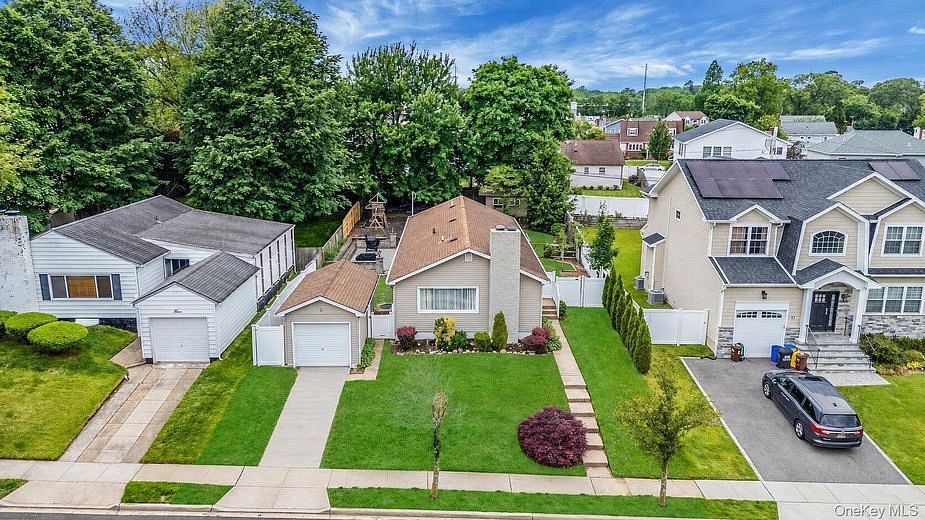 5 Willets Drive
