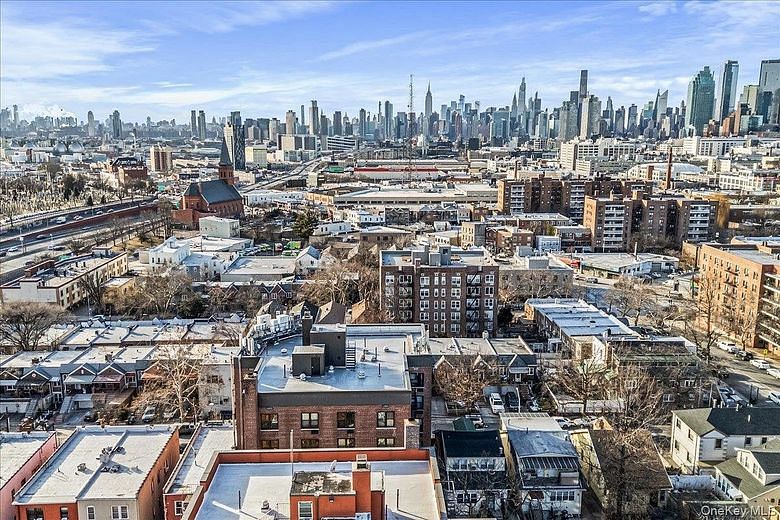 50-21 39th Place #4H