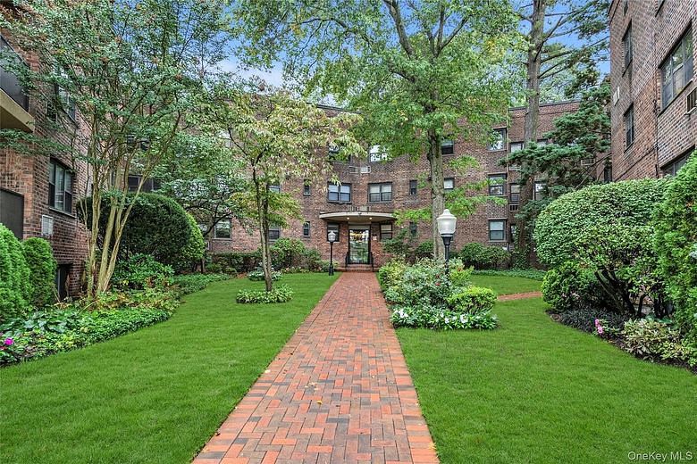 50 Brompton Road #2L