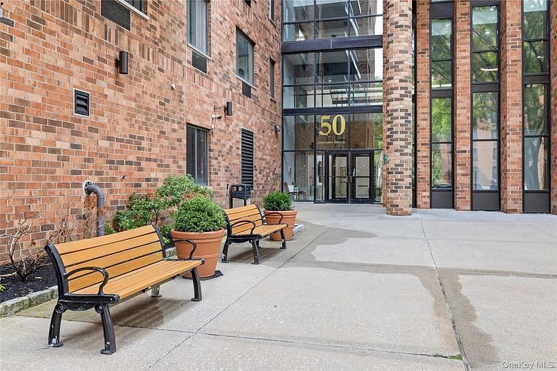 50 Columbus Avenue #610