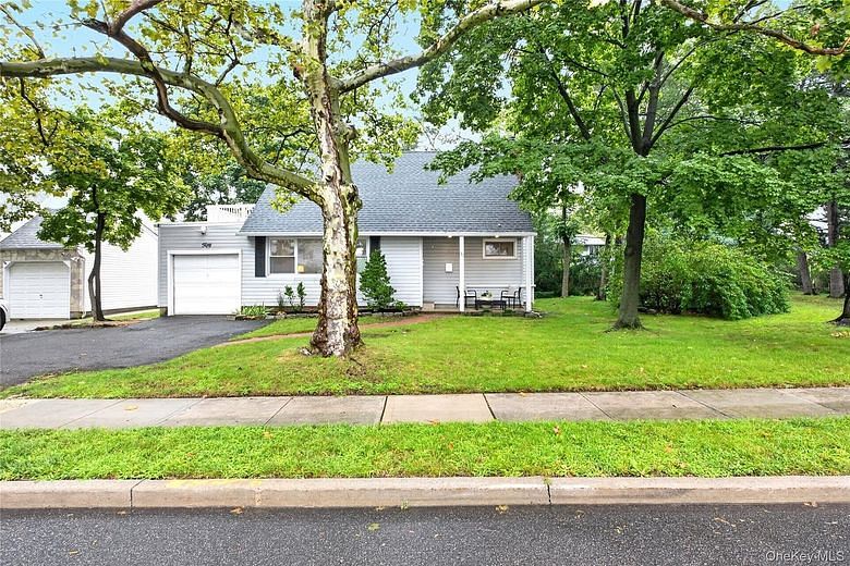 50 Commander Avenue