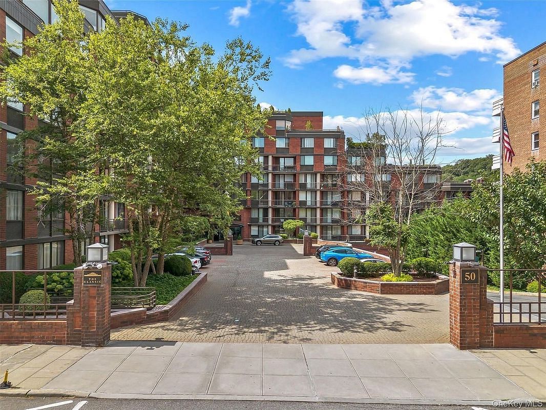 Image 1 of 35 for 50 E Hartsdale Avenue #3G in Westchester, Hartsdale, NY, 10530