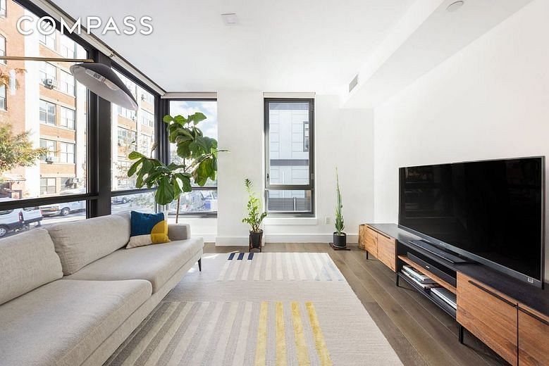50 Greenpoint Avenue #2B