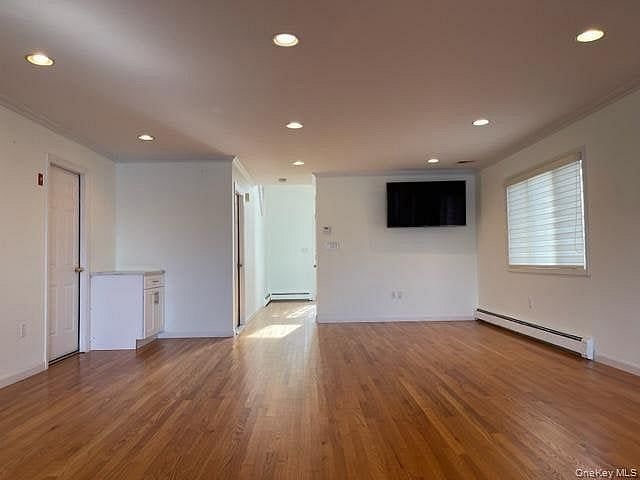 50 Island Parkway N