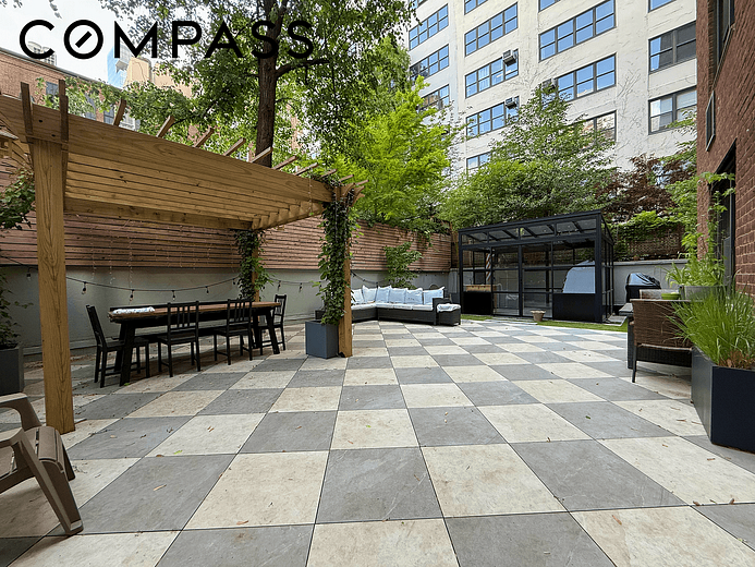 50 King Street #1B