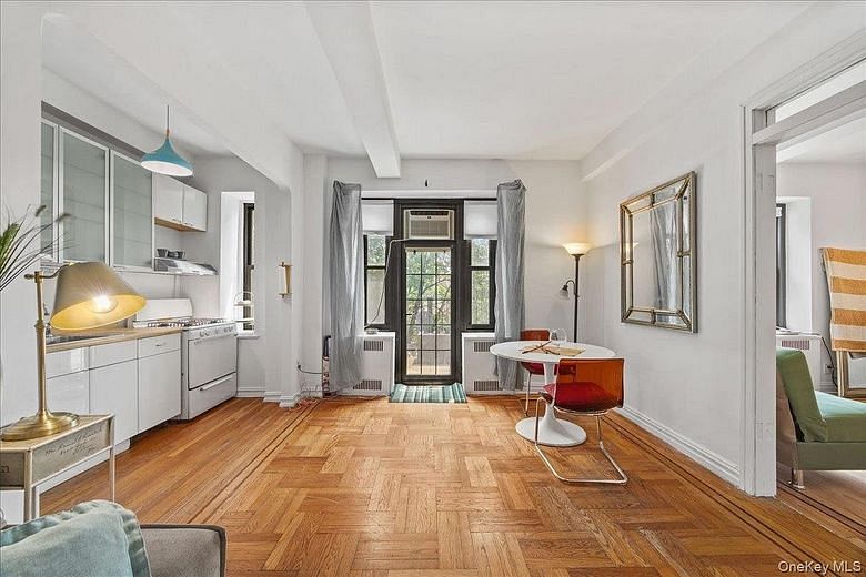 50 Park Terrace East St. #1LM