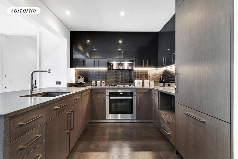 50 Riverside Boulevard #14H