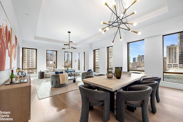 50 West 66th Street #17F