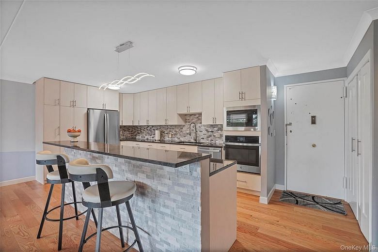 500 High Point Drive #309