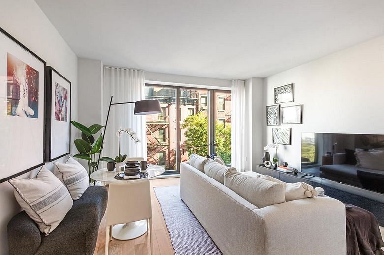 500 West 45th Street #603