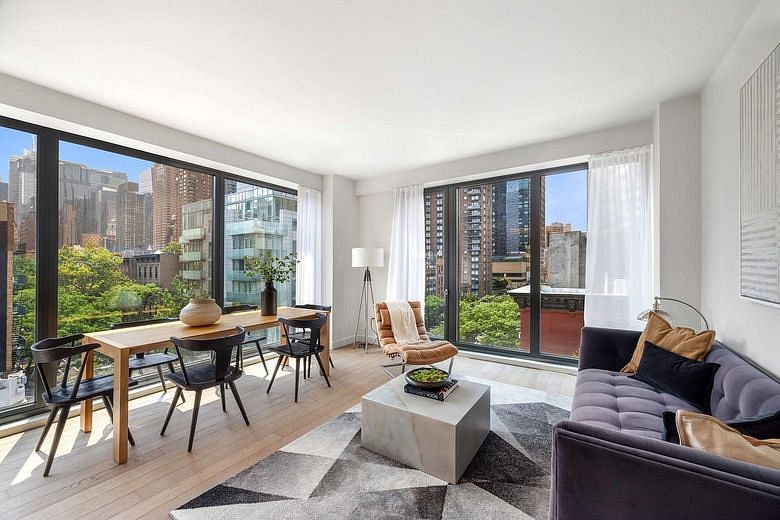 500 West 45th Street #627