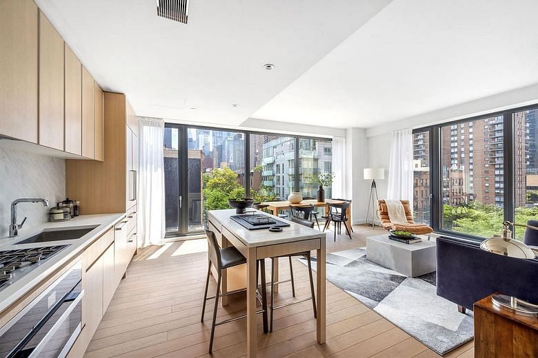 500 West 45th Street #726