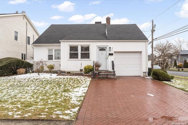 Image 1 of 26 for 501 Oxford Road in Long Island, Cedarhurst, NY, 11516