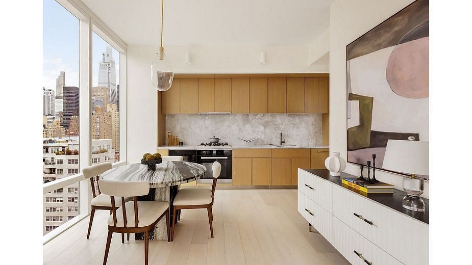 501 Third Avenue #22E